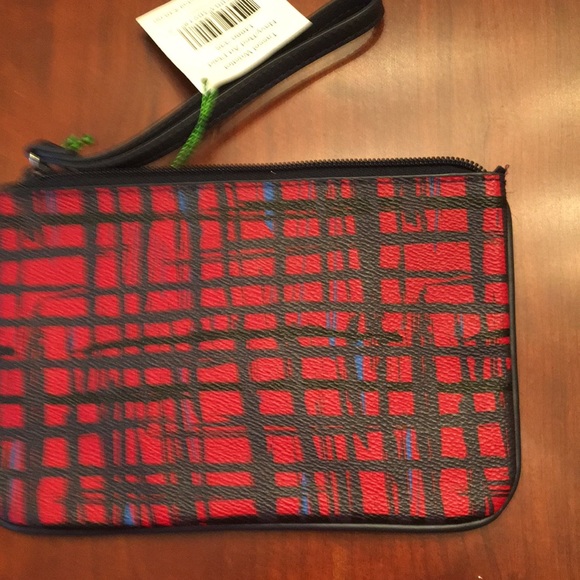 New with tags - Vera Bradley wristlet - Picture 2 of 5